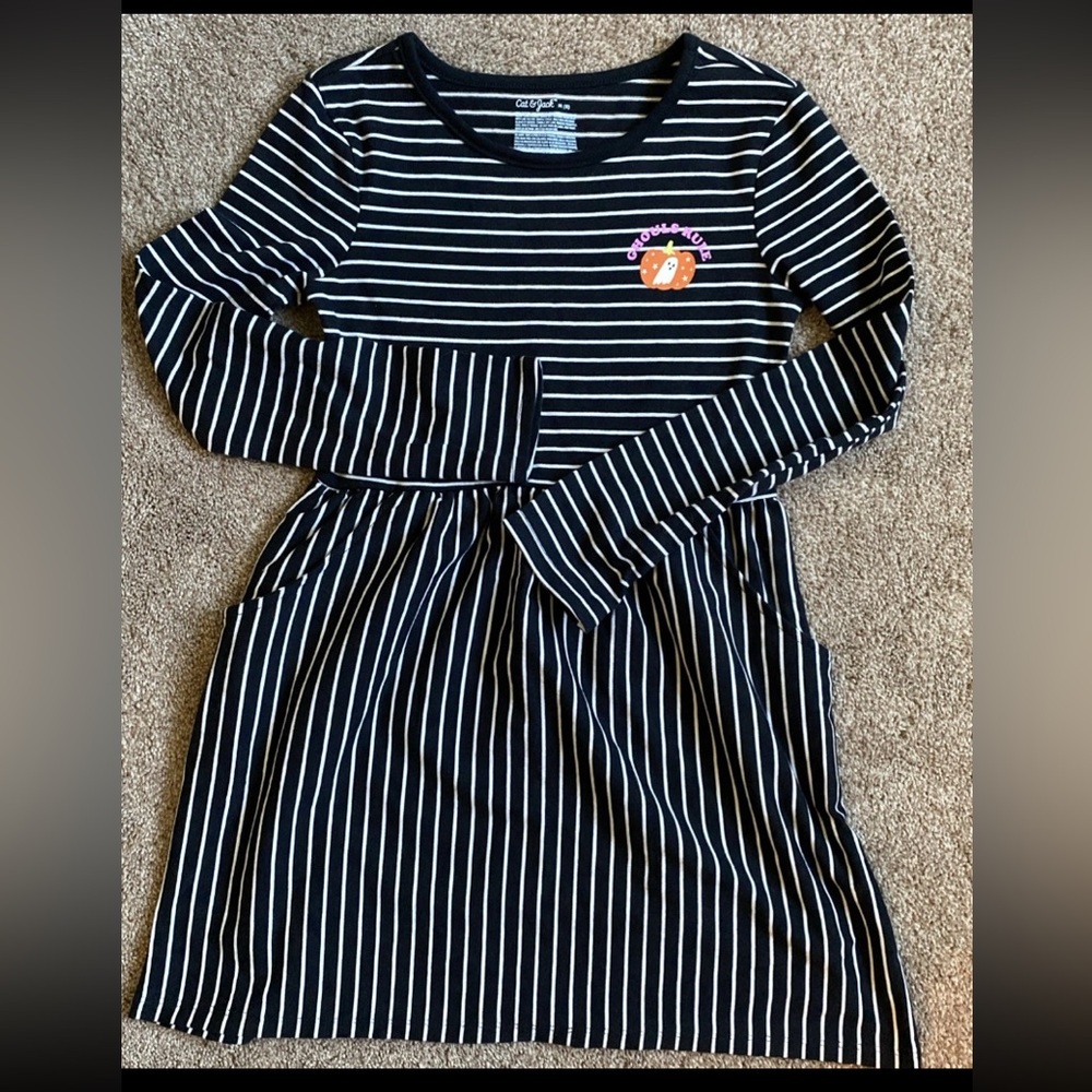 NWOT Girls Cat & Jack Halloween Long Sleeve Dress. Size Medium 8